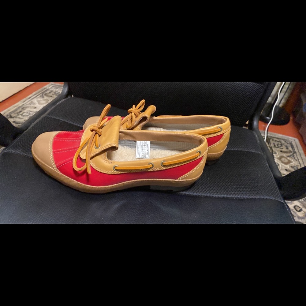 Womens UGG size 9